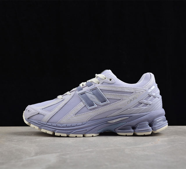 New Balance 1906系列复古老爹风休闲运动慢跑鞋G M1906RZV #采用轻质牛剖革拼接透气网眼衬垫织物鞋面材质 T-Beam大底提供足步弓支撑，