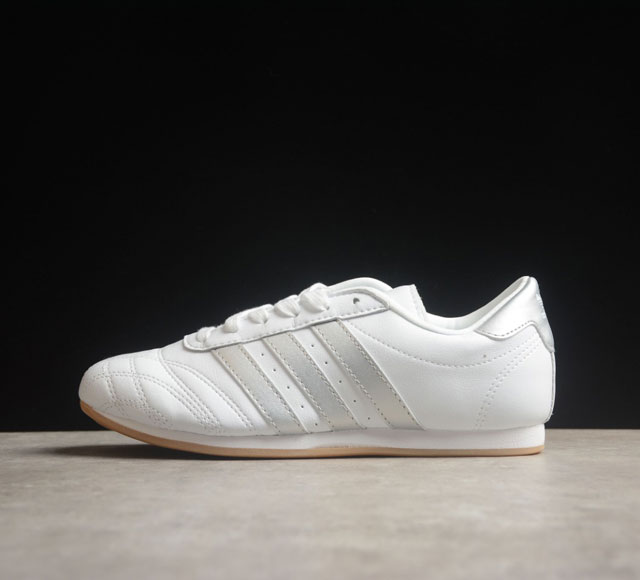 Adidas originals Taekwondo Low跆拳道系列 经典复古薄底训练慢跑鞋 货号：JS1192 性价比TAEKWONDO 跆拳道 受武术鞋启
