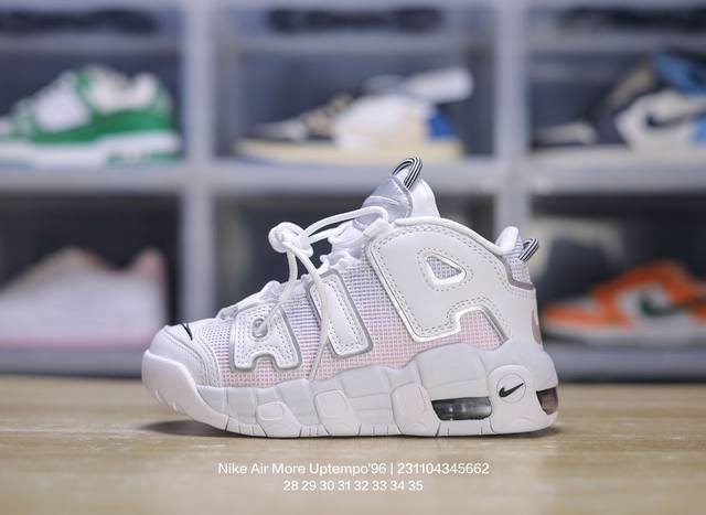 Nike 耐克 童鞋版本上线你家有个fashion宝贝，原楦开发版型，采用环保太空革鞋面材质，可视全掌透明中底气垫人气配色回归,耐克nike Air More