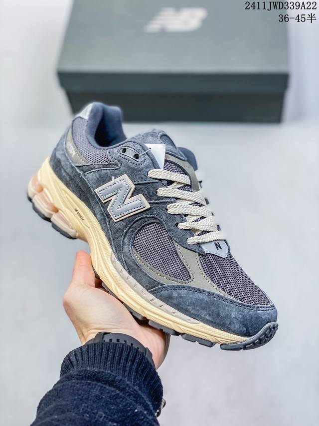公司级真标带半码！ 新百伦nb2002 Balance 2002系列ml2002R ，那个老朋友回来了，十年前的经典设计，现在再次复刻于2010年推出，10年后