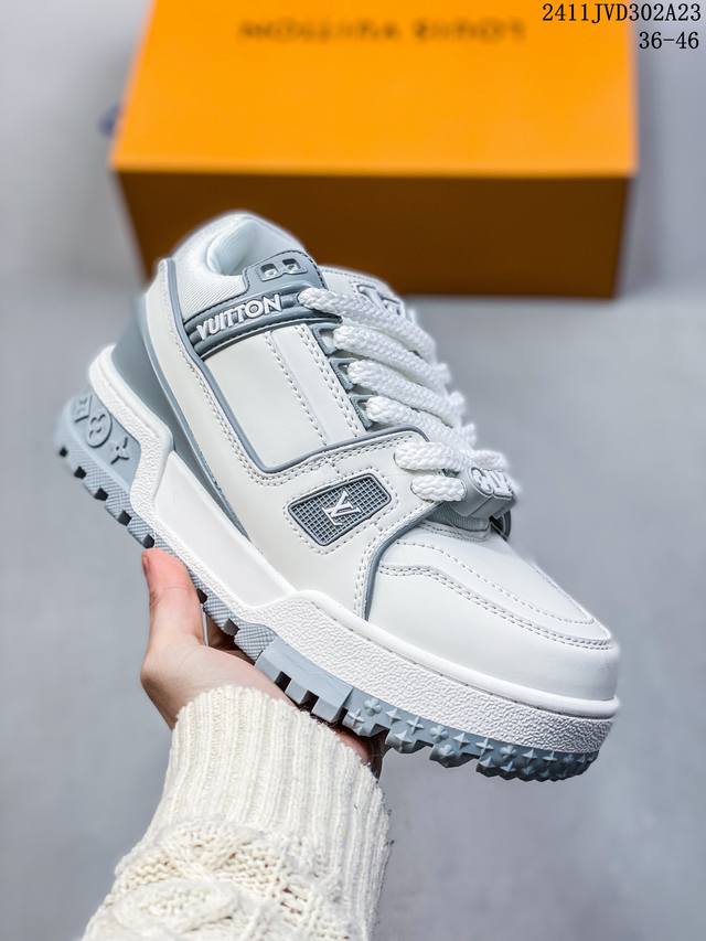 公司级路易威登 Louis Vuitton Lv路易威登板鞋 新款 Lv Trainer最新配色运动鞋 L家 篮球鞋风格运动鞋 该鞋由艺术总监 Virgil A