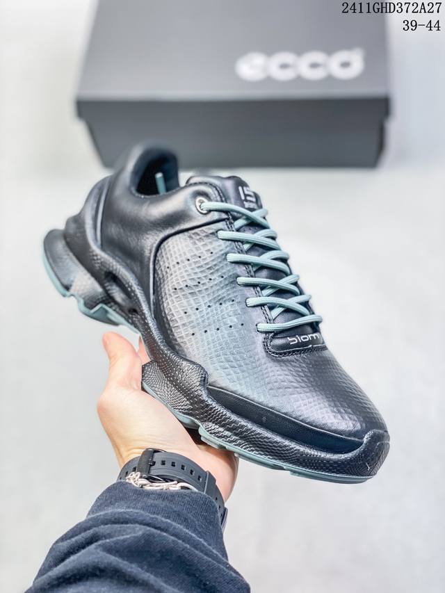 真标 新百伦 New Balance M1906系列 复古运动鞋单品宝藏老爹鞋款。作为nb最经典的档案鞋型之一，与 2一样，1906有着nb最成熟的技术加持和复