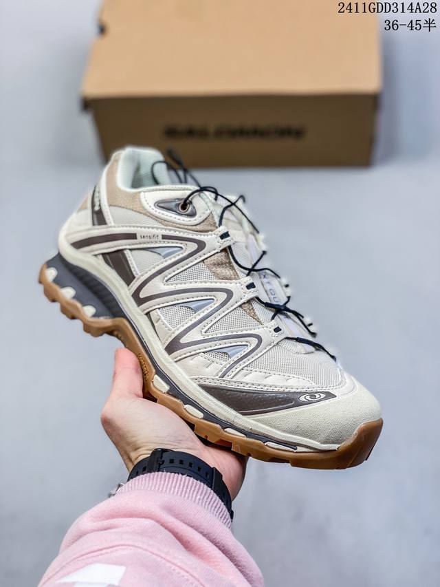 公司级salomon Xa Pro Xt-6 Expanse 萨洛蒙户外越野跑鞋 鞋面采用sensifit贴合技术 全方位贴合包裹脚型 鞋跟部鞋底牵引设计 提供