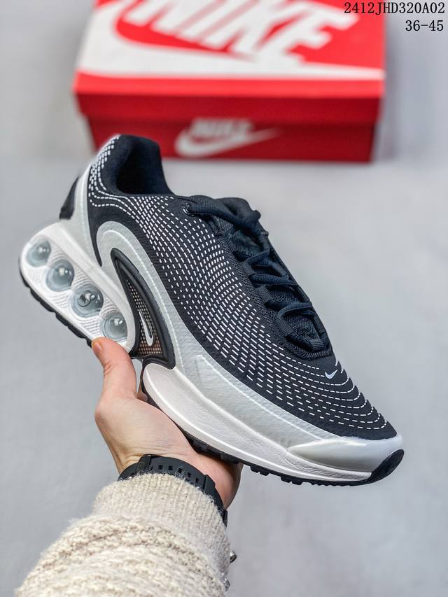 公司级nike Air Max Dn 耐克2024全新气垫跑鞋 #全新鞋款在同侧采用了四个圆柱仓式的设计 不仅有防滑耐磨性功能 还搭配了周围一圈柔软的泡棉材质