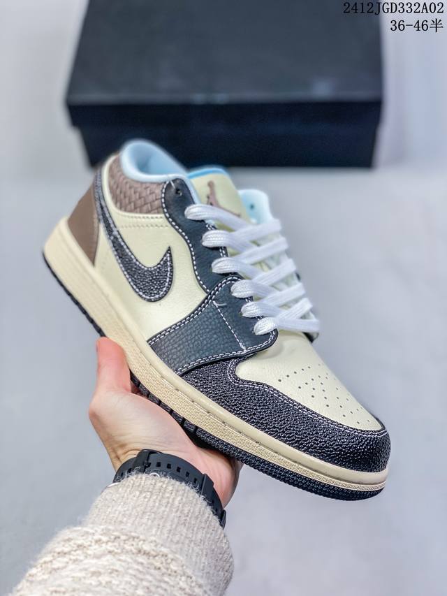 真标带半码 Air Jordan 1 Low Se 低帮 彼岸来客 Aj1 乔丹1代 Aj1 乔1 低邦 美拉德 缝线菱形格 黑棕 乔丹篮球鞋系列 该定制鞋款采
