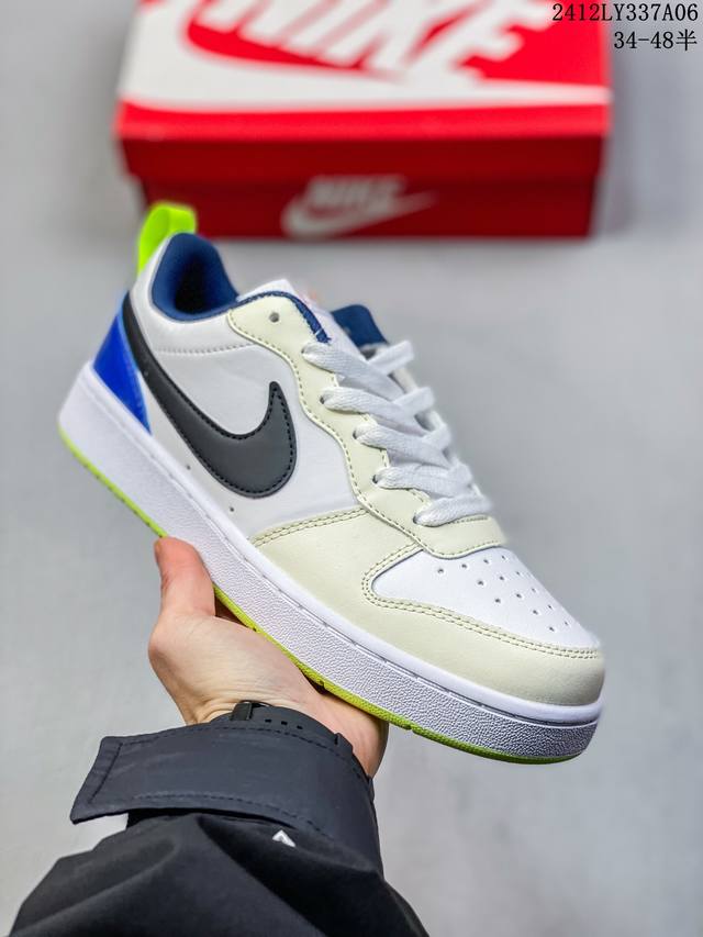 耐克nike Air Force 1 Low 空军一号低帮百搭休闲运动板鞋。柔软、弹性十足的缓震性能和出色的中底设计，横跨复古与现代的外型结合，造就出风靡全球三