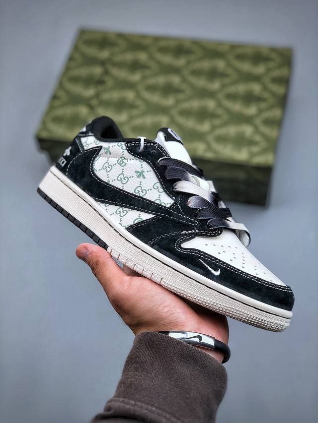 Travis Scott X Nike Air Jordan 1 Low X Gucci Air Jordan 1 Low 反转黑白小钩倒钩 纯原版本全鞋采用原