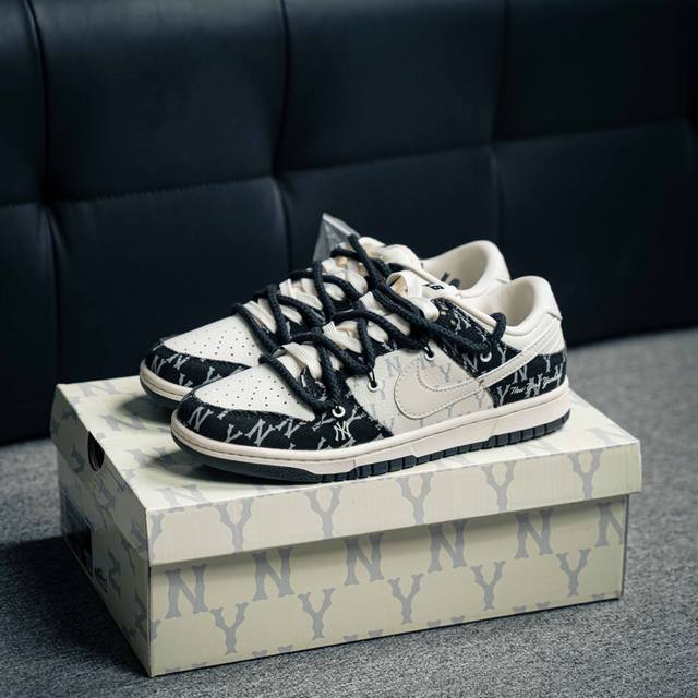 Nike Dunk 全套原楦原模倾力打造完美版型 独家原厂航空铝磨具打磨大底 鞋头坡度极致还原 无解鞋型 原盒原配 圈内天花板工艺 原厂冲刀 超高清洁度 全鞋零