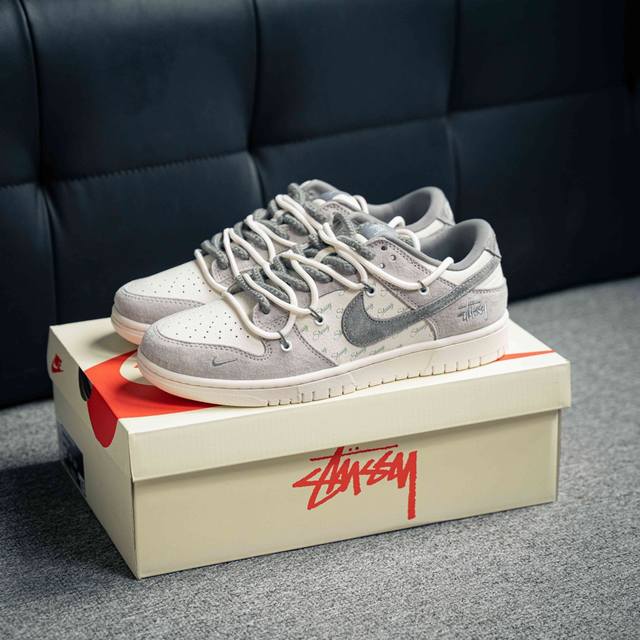 Nike Dunk 全套原楦原模倾力打造完美版型 独家原厂航空铝磨具打磨大底 鞋头坡度极致还原 无解鞋型 原盒原配 圈内天花板工艺 原厂冲刀 超高清洁度 全鞋零