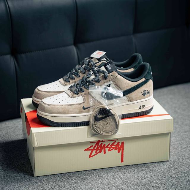 Air Force 1 原装级别 原楦头原纸板 打造纯正空军版型专注外贸渠道 全掌内置蜂窝气垫 原盒配件 原厂中底钢印、拉帮完美 货号：Xz6188 999 尺