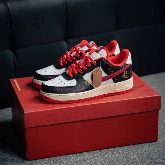 Air Force 1 原装级别 原楦头原纸板 打造纯正空军版型专注外贸渠道 全掌内置蜂窝气垫 原盒配件 原厂中底钢印、拉帮完美 尺码：36 36.5 37.5