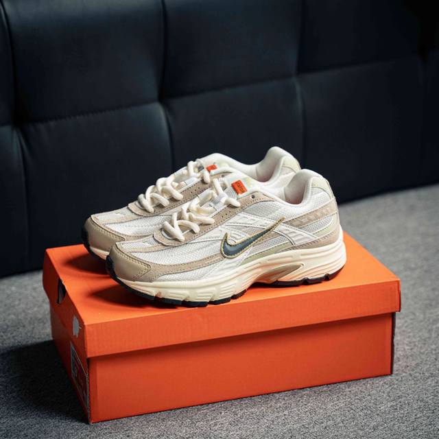 Nike Initiator 复古老爹鞋 超火复古老爹跑鞋 性价比版本 耐克老爹鞋initiator 独家出货 独家私模 原鞋 原盒打造 货号：Hj7683 0