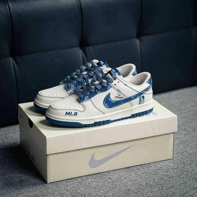Nike Dunk 全套原楦原模倾力打造完美版型 独家原厂航空铝磨具打磨大底 鞋头坡度极致还原 无解鞋型 原盒原配 圈内天花板工艺 原厂冲刀 超高清洁度 全鞋零