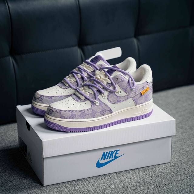 Air Force 1 原装级别 原楦头原纸板 打造纯正空军版型专注外贸渠道 全掌内置蜂窝气垫 原盒配件 原厂中底钢印、拉帮完美 货号：Bd7700 022 尺