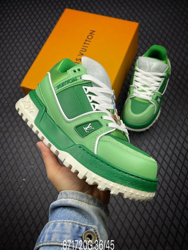 Lv-路易-威登trainer 2024走秀最新款原版1：1开发复刻！！上脚非常舒适 做工精细鞋面由意大利进口小牛皮拼接，侧边饰有品牌logo标志，进口网布垫脚