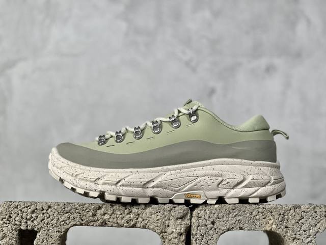 Hoka One One Tor Summit 低帮缓震防水户外功能鞋 1147952 Sgg #鞋款鞋底更厚、更高、回弹性也更好，除了卓越的缓冲性能，它还能为