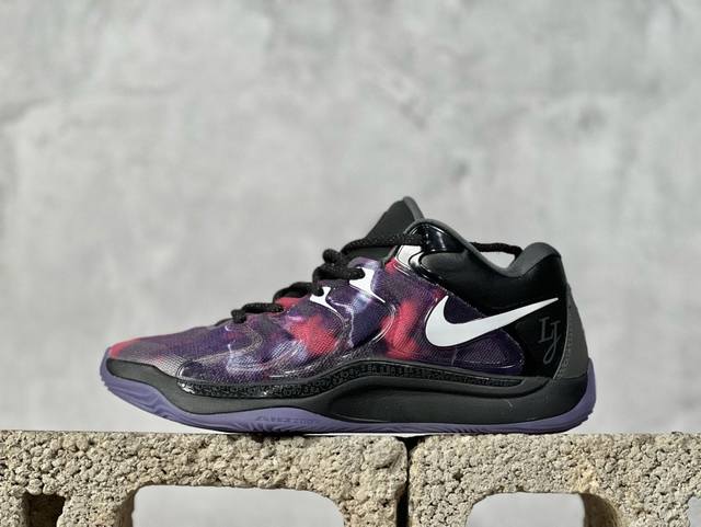 Gjr Nike Zoom Kd 17 大厂纯原生产 缓震实战篮球鞋 该款采用全掌zoom气垫 移除了中底布让这款鞋的力量反馈更为直接有力 鞋面采用多层轻质网面