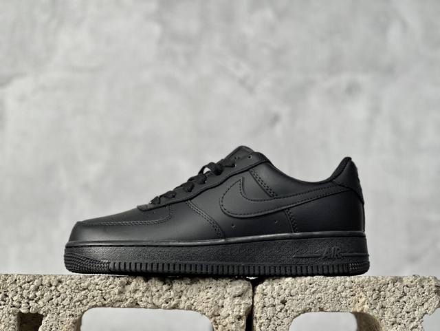 Nk Air Force 1'07 Low 空军一号低帮全黑休闲板鞋 Cw2288-001 尺码：36 36.5 37.5 38 38.5 39 40 40.5