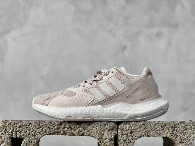 特价 Adidas Day Jogger Boost Fw0239 阿迪新款夜行者二代爆米花复古跑鞋 尺码：36 36.5 37.5 38 38.5 39 40