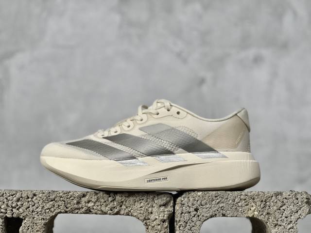 Ad Adizero Evo Sl Jr2134 阿迪超轻透气缓震跑鞋 #以令人难以置信的138克重量，刷新了跑鞋轻量化的记录，阿迪在材料科学和工艺技术上的深厚