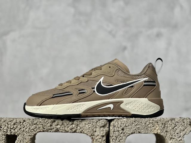 Nike Jam X Futura 复古单品 舒适时尚防滑耐磨低帮生活休闲鞋 采用鞋面合成皮革与网眼布设计 以便于运动员在霹雳舞运动中的保护和耐穿 中底设计细节