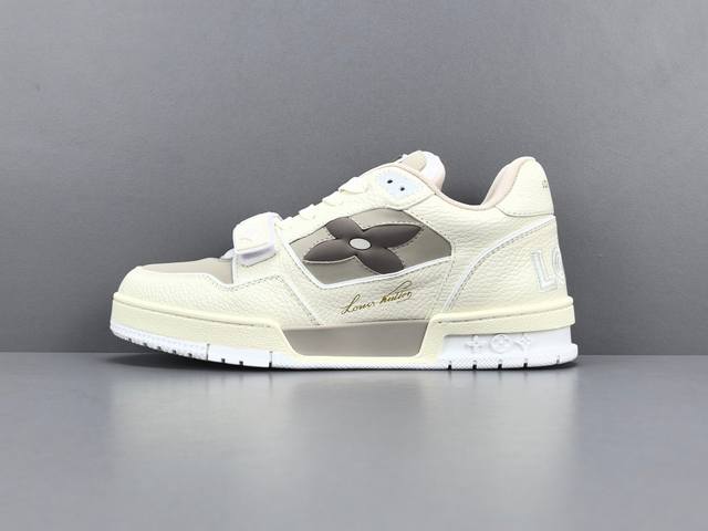 渠道优势，！ 工厂直供 驴牌 Louis Vuitton Trainer 牛皮革 平底系带圆头 板鞋 男款 尺码 35 36 37 38 39 40 41 42