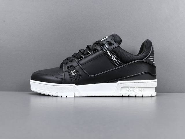 渠道优势，！ Zd-驴牌 Lv Trainer 情侣限定系列 休闲 低帮 时尚板鞋 尺码3940 41 42 43 44 45 男款 注：此款比运动鞋偏大一码，