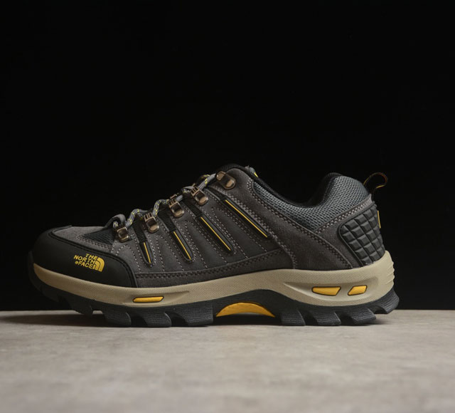 The North Face 北面 乐斯菲斯户外运动休闲登山越野徒步鞋 #广东大厂品质 面料采用进口磨砂牛皮 鞋底采用vibram黄金大底 专门为鞋底设计的橡胶