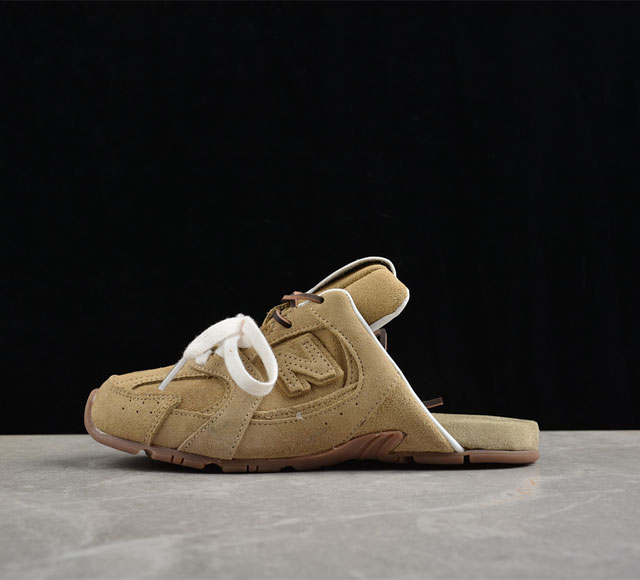Miumiu X New Balance 530系列 意大利奢侈品牌 缪缪联名款低帮经典复古休闲运动慢跑鞋 #鞋款采用解构和轻盈的设计，彷旧的布料包覆着 New