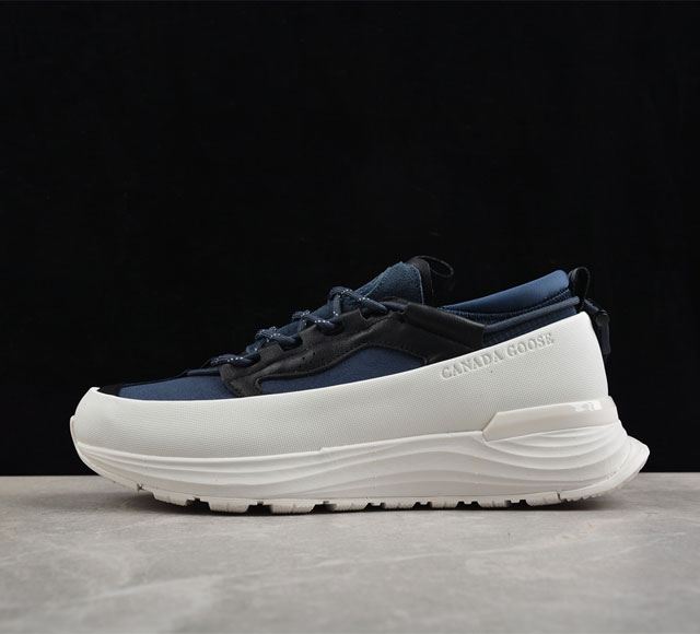 Canada Goose Glacier Trail Sneaker 加拿大鹅圆头系带低帮生活休闲鞋 #鞋款采用近几年比较流行的版型设计，外观时尚大气。鞋底采用