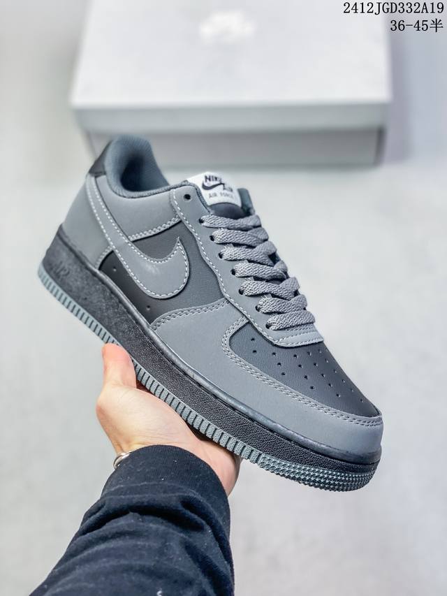真标带半码 耐克nike Air Force 1 Mid 07 空军一号低帮百搭休闲运动板鞋。柔软、弹性十足的缓震性能和出色的中底设计，横跨复古与现代的外型结合