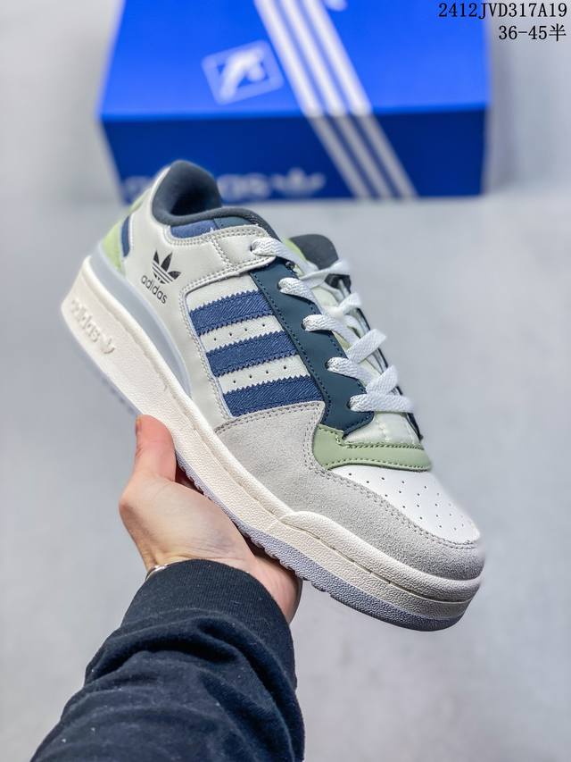 Adidas Originals Forum 保暖耐磨低帮板鞋男女同款 棕白 尺码：36-45半 编码：12Jvd317A19