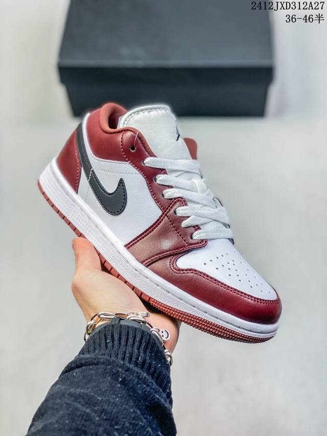头层公司级真标带半码！ 耐克nike Air Jordan 1 Mid“ Aj1 乔1代 乔丹一代低帮系列经典复古文化休闲运动篮球鞋采用头层皮与牛剖革鞋面材质#
