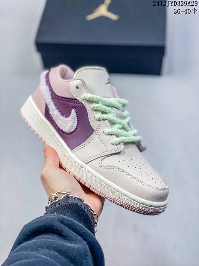 公司级nike Air Jordan 1 Low Se Aj1乔1低帮休闲板鞋 同步官方配色 官方货号:553558-131 尺码:36 36.5 37.5 3