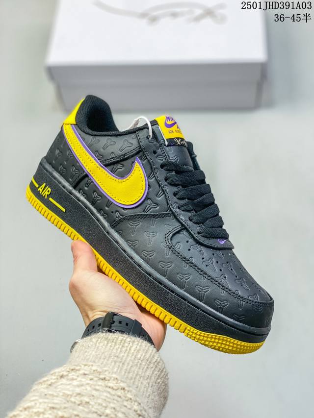 Nike Af1 耐克空军一号 Fa1系列透气孔设计 提供出众透气表现 泡棉鞋底搭载内嵌式 Air 缓震系统 无痕橡胶外底具备出色抓地力与耐穿性 鞋口衬垫技术