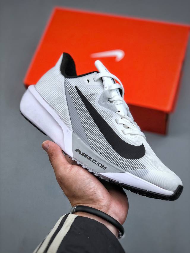 Nike Zoom Rival Fly 4 耐克超弹轻盈跑步鞋 Fv6040-006 #鞋款搭载 Flyknit 材料 打造出众弹性 易于穿脱。采用react技