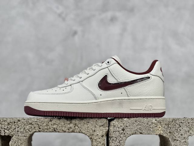 Nk Air Force 7 Low 空军一号百搭休闲运动板鞋 Diy得物定制配色 柔软、弹性十足的缓震性能和出色的中底设计 横跨复古与现代的外型结合 造就出风