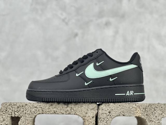Nk Air Force 1′07 Low 空军一号低帮百搭休闲运动板鞋 Cw2288-111 柔软、弹性十足的缓震性能和出色的中底设计 横跨复古与现代的外型结
