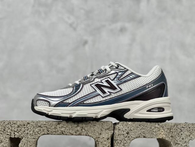 F版 New Balance Nb740 轻便复古休闲运动跑步鞋 全鞋身以网格布作为基地，在细节部分以皮革作为辅助添加，流线感很强。外形和new Balace