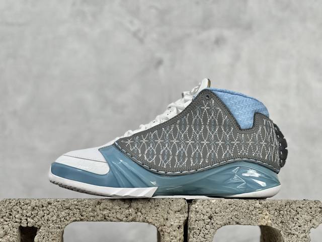 Air Jordan 23 Aj23 乔23 简版中帮复古休闲运动文化篮球鞋 318474-151 #采用翻毛皮组合牛津布鞋面材质 内嵌缜密定位拉帮及注胶效果