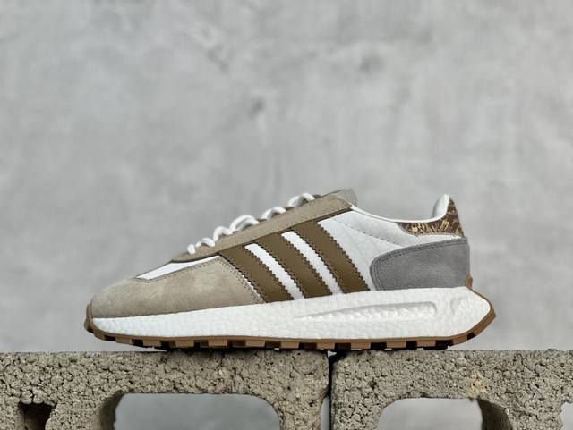 Adidas Racing E5 Boost Prototype 速度轻盈复古系列 百搭透气运动慢跑鞋 全新boost轻量缓震鞋底材质 轻盈又不失动感，此款 I