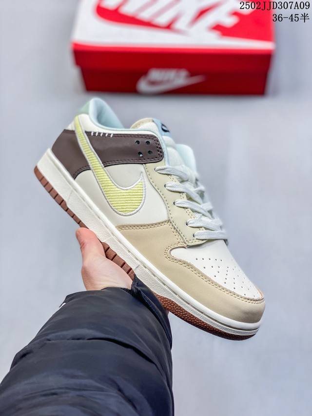 真标 耐克Nike Dunk Low 板鞋 Sb系列经典百搭休闲运动板鞋加厚鞋舌的填充，使舒适性大大提升，同时也更方便穿脱中底部分则加入了脚感柔软舒适Zooma