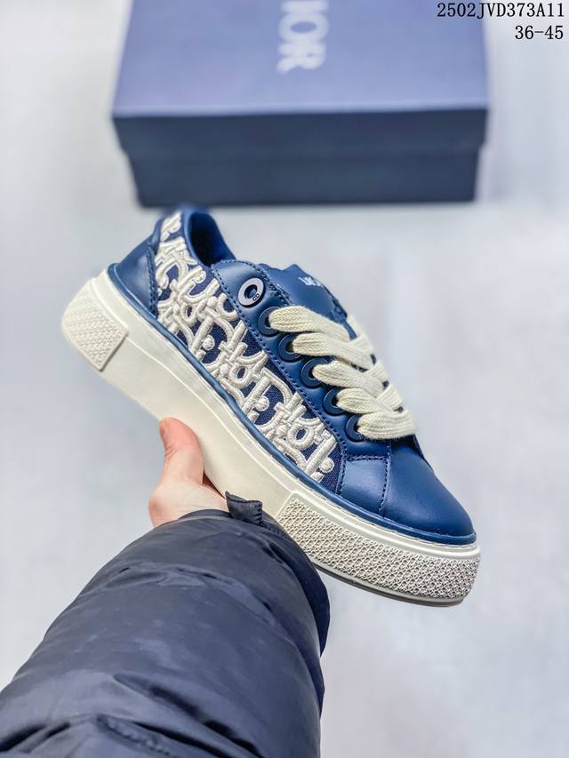 公司级 Dior 迪奥高奢小白鞋 男鞋 彰显高级气质 Dior 运动鞋低帮系列复古百搭休闲鞋 厚底增高时尚慢跑鞋 罗马风板鞋松糕跟潮鞋 尺码: 36-45 编码