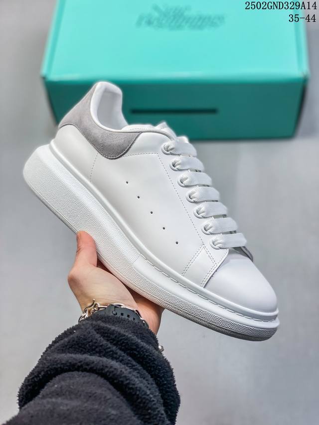 Alexander Mcqueen 亚历山大麦昆经典松糕鞋厚底增高小白鞋 增高效果7Cm 最经典简约百搭的小白鞋没有之一 官方版最新细节 意大利进口原厂开边珠抗