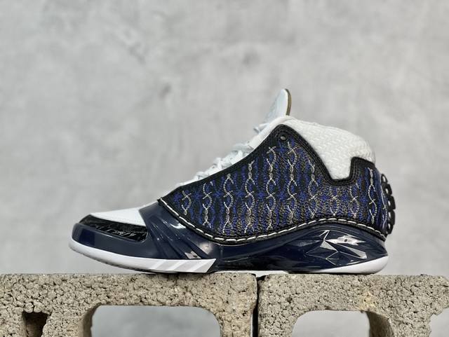 放店私 Air Jordan 23 Aj23 乔23 简版中帮复古休闲运动文化篮球鞋 318376-011 #采用翻毛皮组合牛津布鞋面材质 内嵌缜密定位拉帮及注