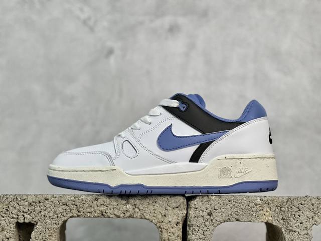 放店私 Nike Full Force Low 时尚复古运动板鞋，复古气质爆棚！近年来复古风的兴起，众多品牌纷纷推出自己的全新鞋款，势必要拿下口味极刁的球鞋爱好