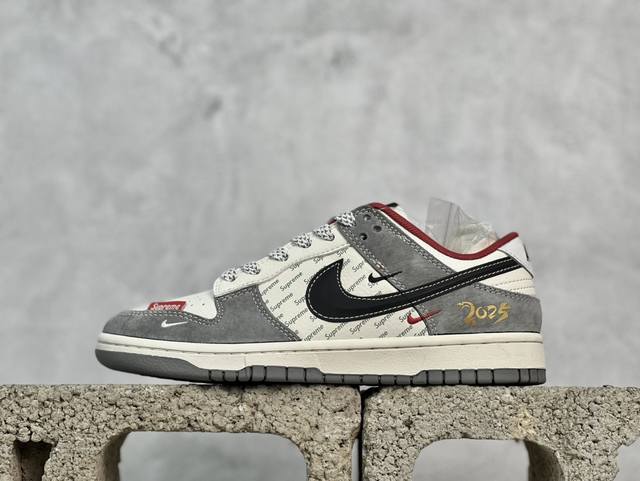 放店私 Nk Sb Dunk Low Sup联名 弹幕黑勾 周年高端定制 低帮休闲板鞋 Fc1688-208 #定制鞋盒 大厂纯原品质出货 超高清洁度 皮料切割