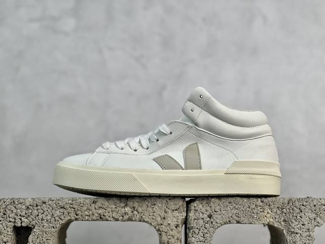放店私 Veja Leather Extra Sneakers 经典魔术贴 法国国民V字经典中帮小白板鞋 #Ins爆款 街拍频繁上镜 春季入夏简约百搭款 全头层