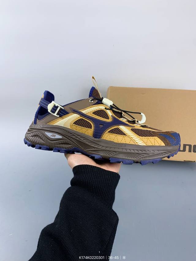 Mizuno Racer Trail Se 美津侬 是日本美津浓株式会社于1906年创立的运动品牌经过一个多世纪的不断努力现已成为世界著名的运动器具、服装和鞋类