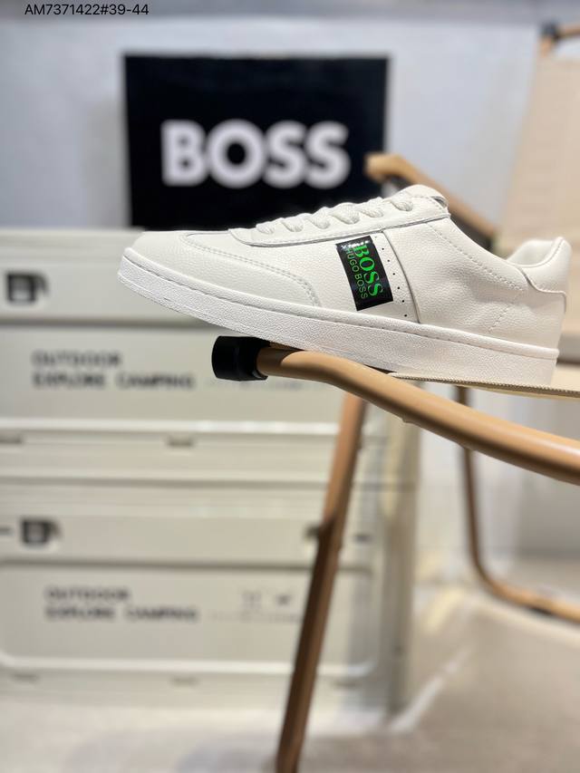 Boss 雨果博斯 钢印版本新款德国高端品牌专柜同步新款、以奢华高端设计出货 鞋面采用原版进口哪怕纳帕小牛皮配滴胶而成 原版 舒适版型Cn8608 Am7371